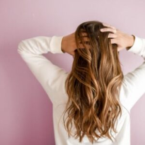 5 Dicas para manter o cabelo hidratado entre as lavagens
