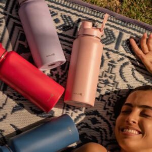 7 modelos de garrafas térmicas indispensáveis no verão