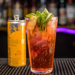 Receita de Coquetel com Energético para o Carnaval: A Bomba que Vai Salvar Seus Dias de Folia